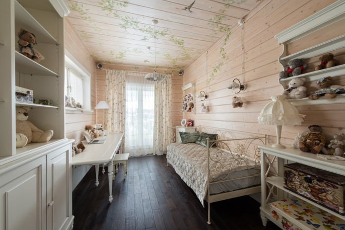 murs en bois avec un motif