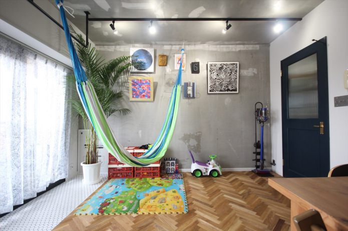 hamac dans la chambre d'enfant