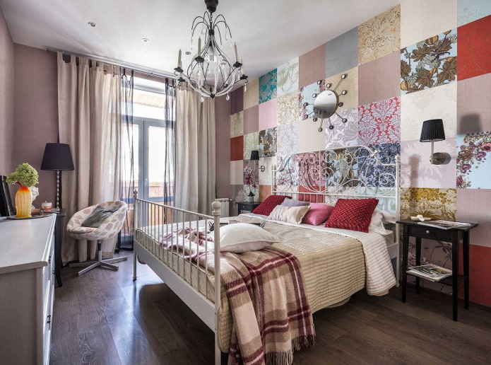 Papier peint patchwork dans la chambre