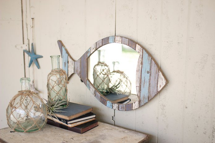 fish mirror
