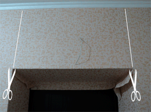 Comment coller du papier peint au-dessus d'une porte