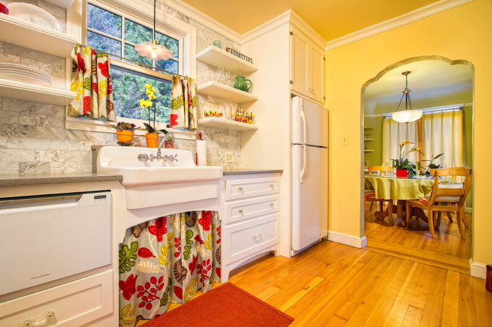 arche bouclée dans l'intérieur de la cuisine