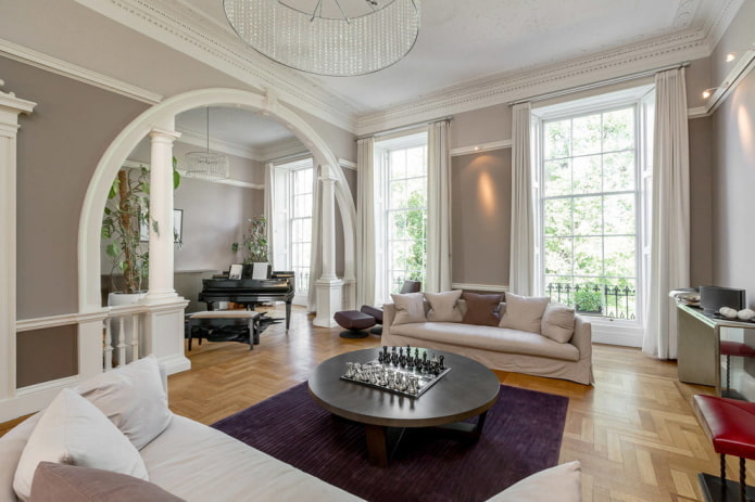 arche en plaques de plâtre avec colonnes à l'intérieur