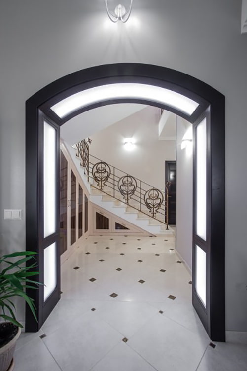 arche en placoplâtre avec rétroéclairage intérieur