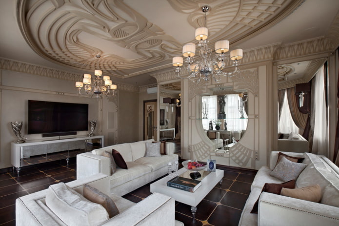 Plafond figuré avec motifs sculptés
