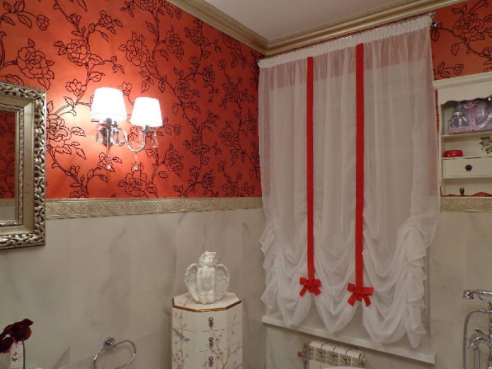 Rideaux autrichiens avec nœuds à l'intérieur