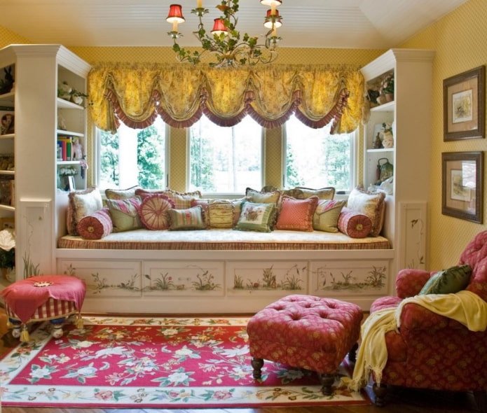 Rideaux autrichiens de style vintage pour un intérieur
