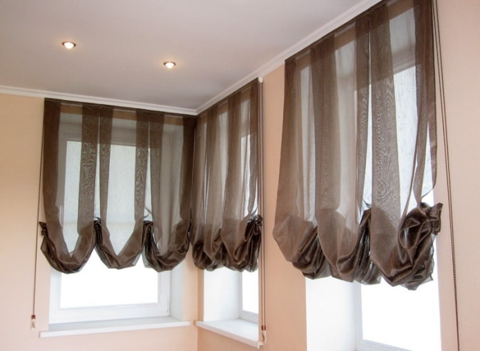 Rideaux autrichiens marron
