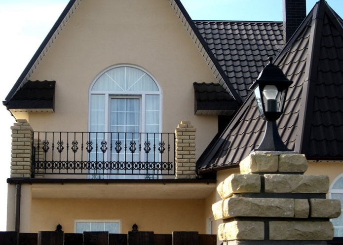 projet de maison avec balcon ouvert