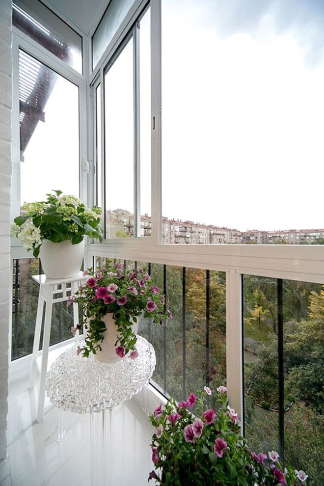 Vitrage d'un balcon dans un appartement Khrouchtchevka