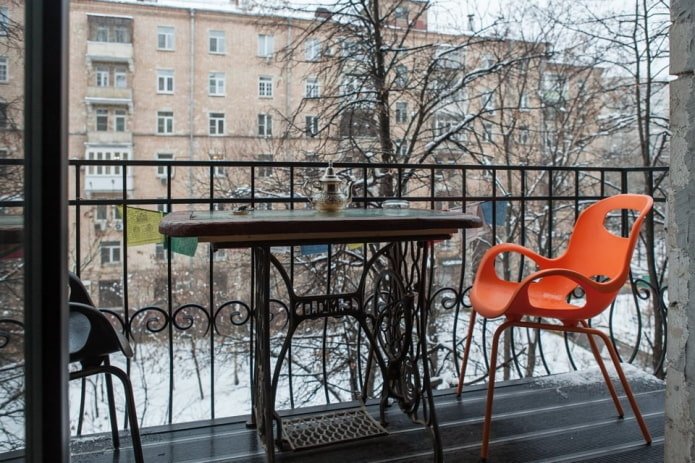 balcon ouvert dans un appartement Khrouchtchev