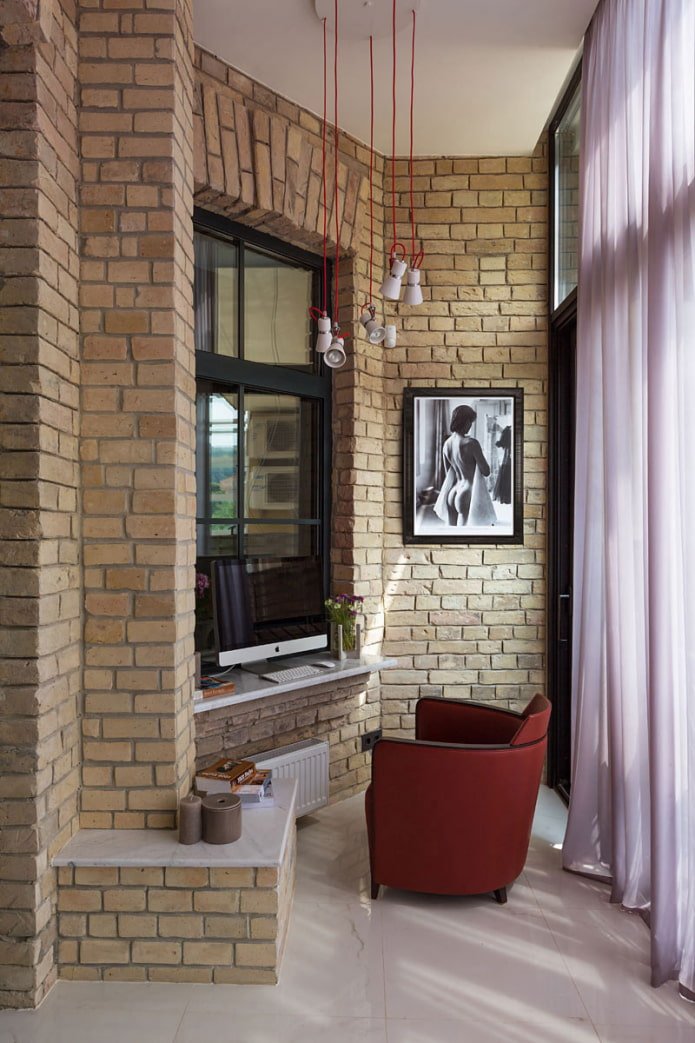 Intérieur du balcon de style loft