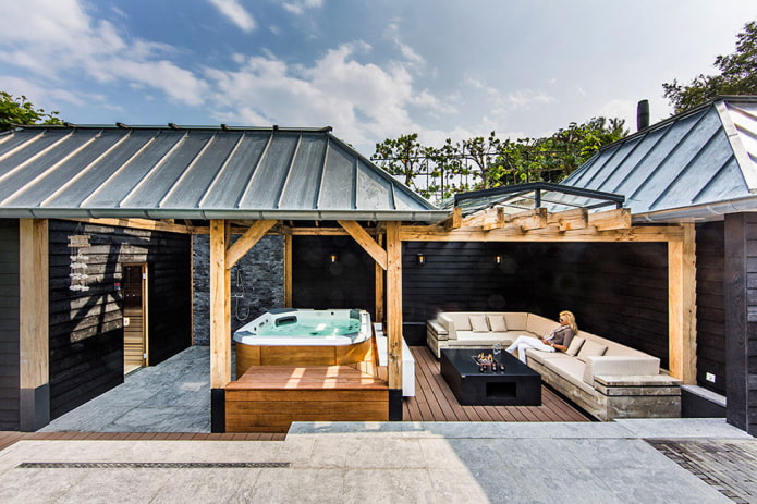 Terrasse avec jacuzzi