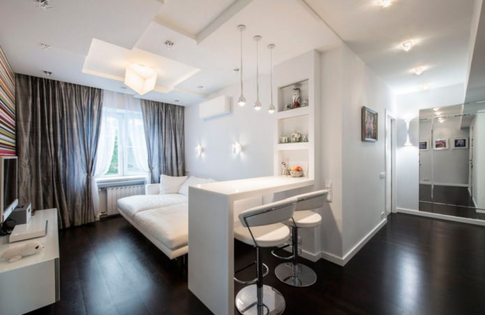 Comptoir de bar blanc dans le salon