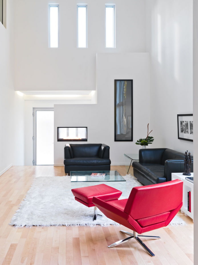 Chaise en cuir rouge