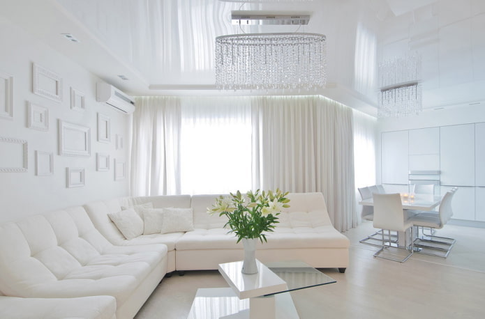 meubles de salon dans les tons blancs