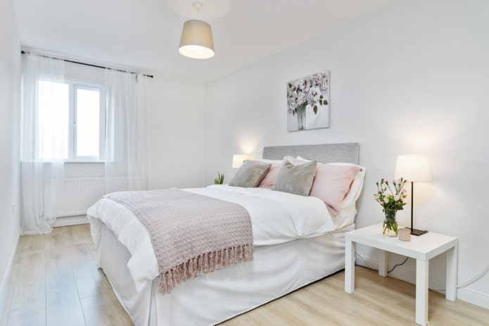 Éclairage intérieur de la chambre dans les tons blancs