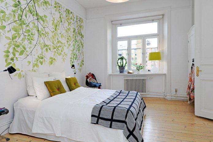 Peinture murale dans la chambre (feuillage)