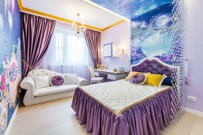 Chambre d'enfant avec un canapé blanc