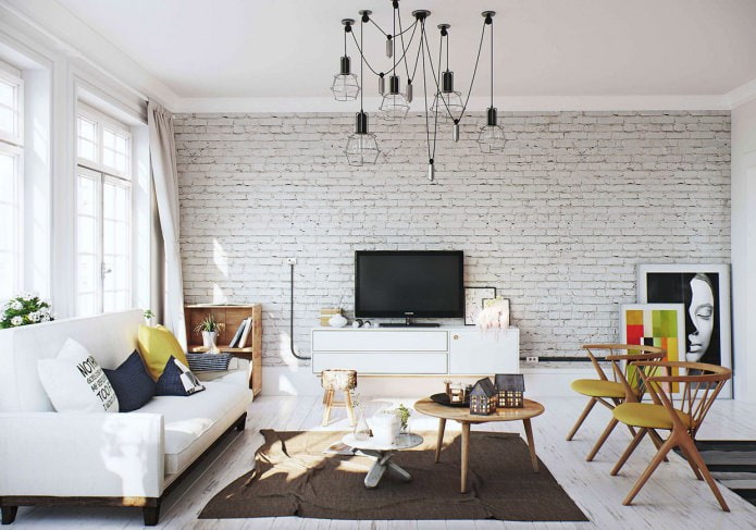 Mur de briques blanches dans le salon
