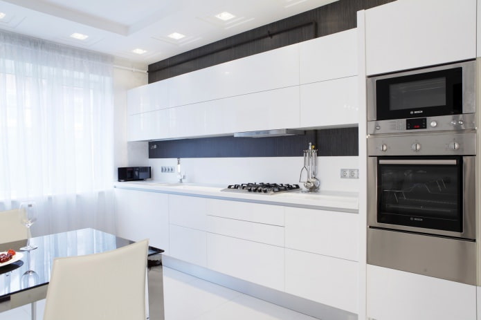 ensemble de cuisine linéaire sans accessoires dans un style minimaliste
