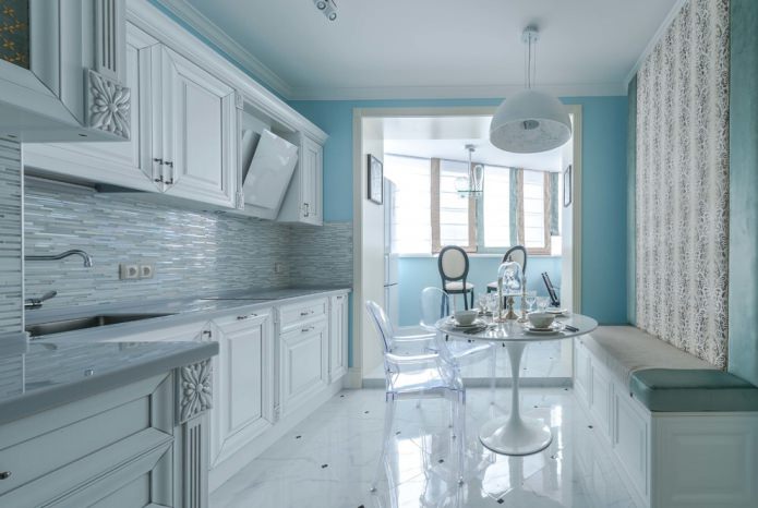 carrelage clair dans la cuisine