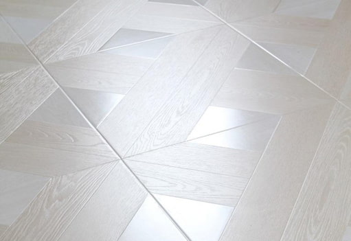 Square laminate