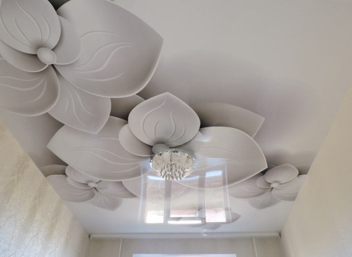fleurs au plafond