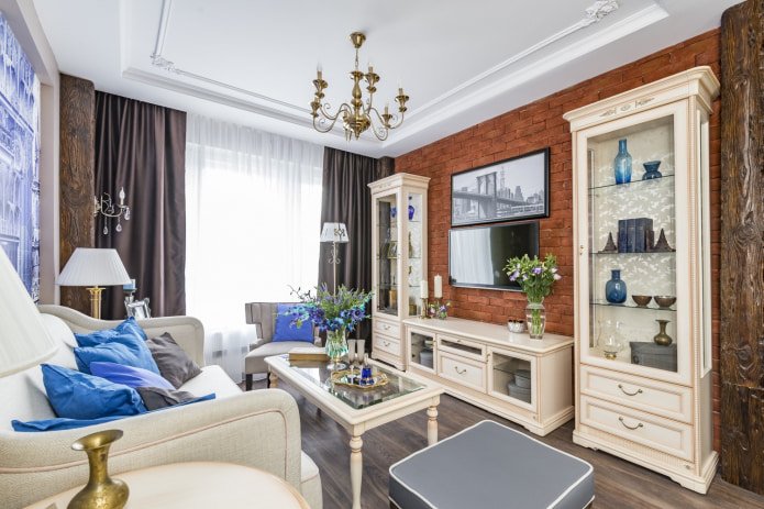 Pièce avec un faux plafond à deux niveaux de style classique