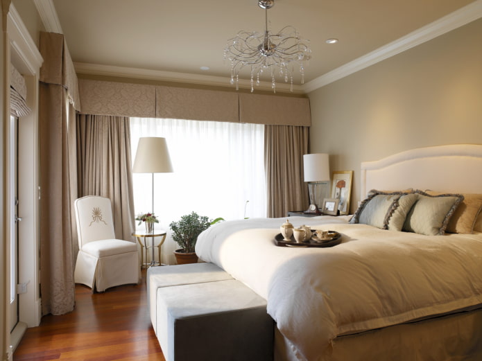 Chambre avec un grand lit