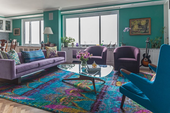 Salon violet et turquoise