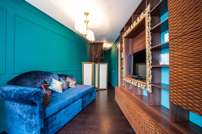 l'un des murs est peint en turquoise