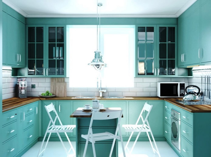 Meubles et électroménagers de la cuisine en turquoise
