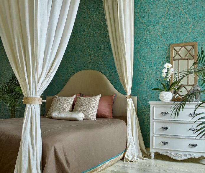 Chambre à baldaquin turquoise tons