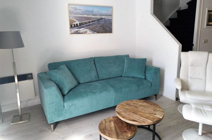 canapé turquoise droit à l'intérieur