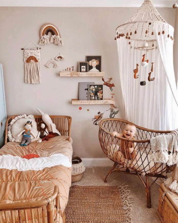 chambre d'enfant aux tons chauds