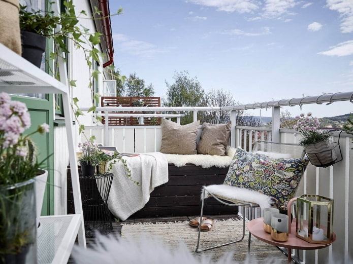un balcon de style bohème
