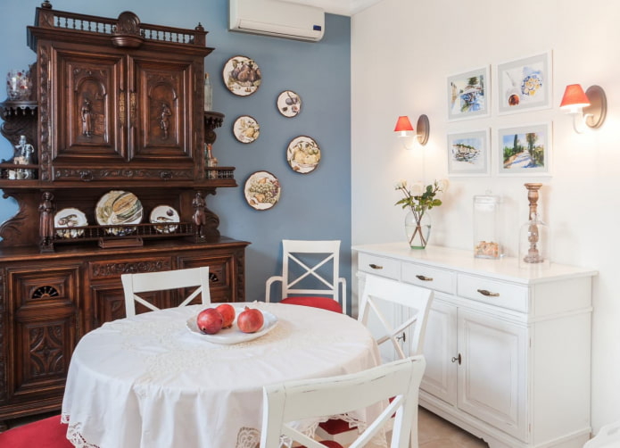 Meubles rares à l'intérieur
