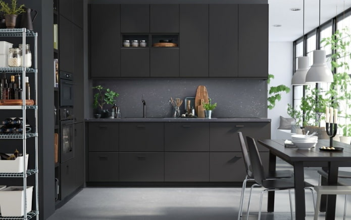 Intérieur de cuisine dans les tons gris et noirs