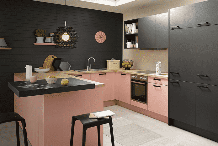 Intérieur de cuisine dans les tons noir et rose