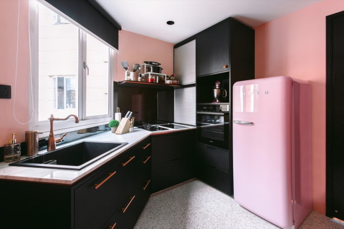 Cuisine noire et rose