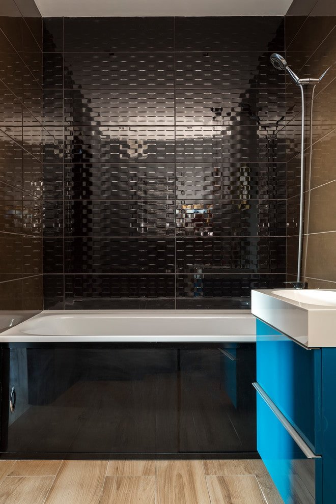 carrelage noir en relief