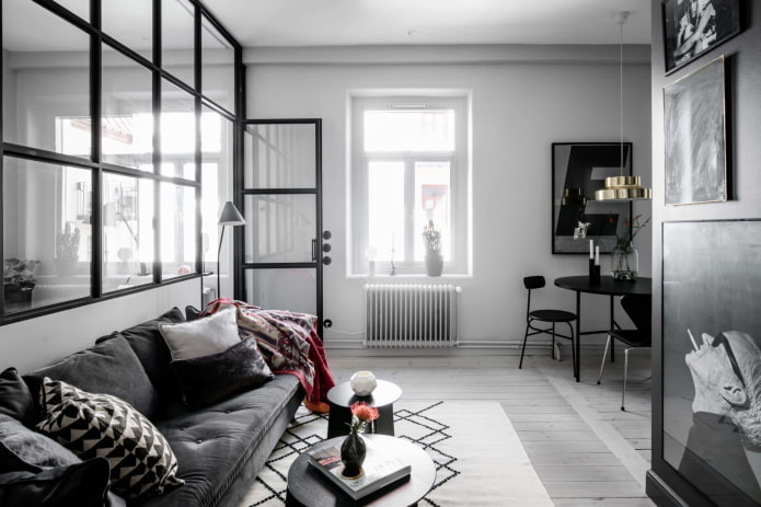 Salon aux tons noir et blanc, style scandinave