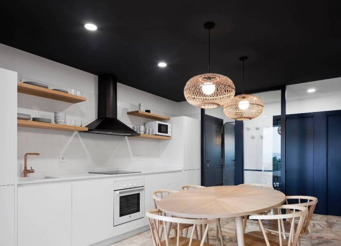 Plafond tendu noir mat