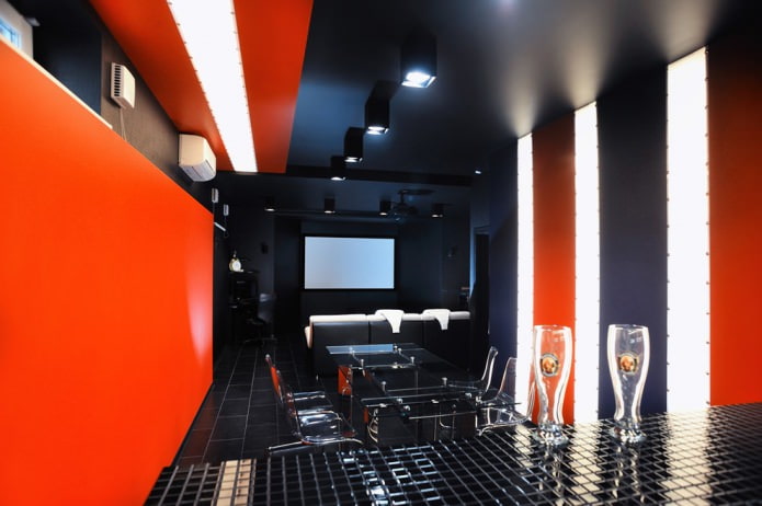 Intérieur noir et rouge