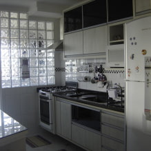 Comment utiliser des briques de verre dans un intérieur moderne ?-4