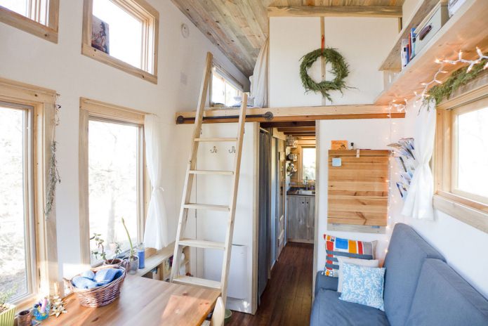 intérieur d'une maison de campagne compacte