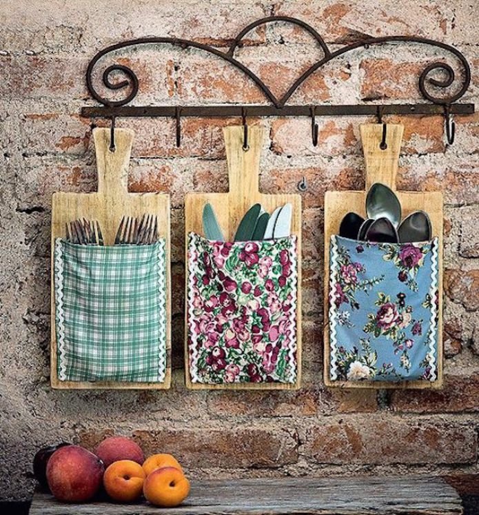 idée de rangement d'ustensiles de cuisine de style campagnard