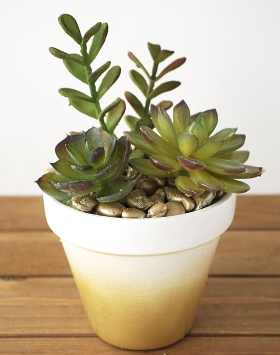 dégradé sur un pot doré
