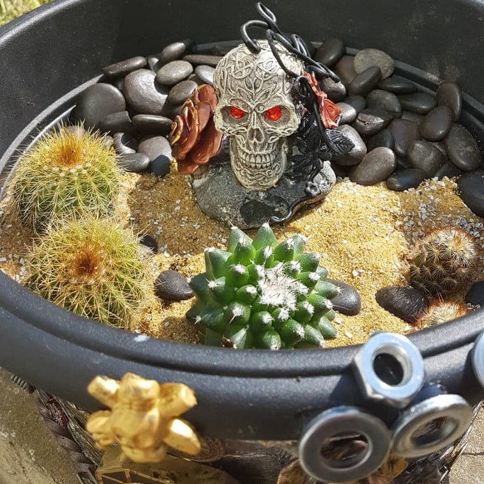 pot avec décor steampunk